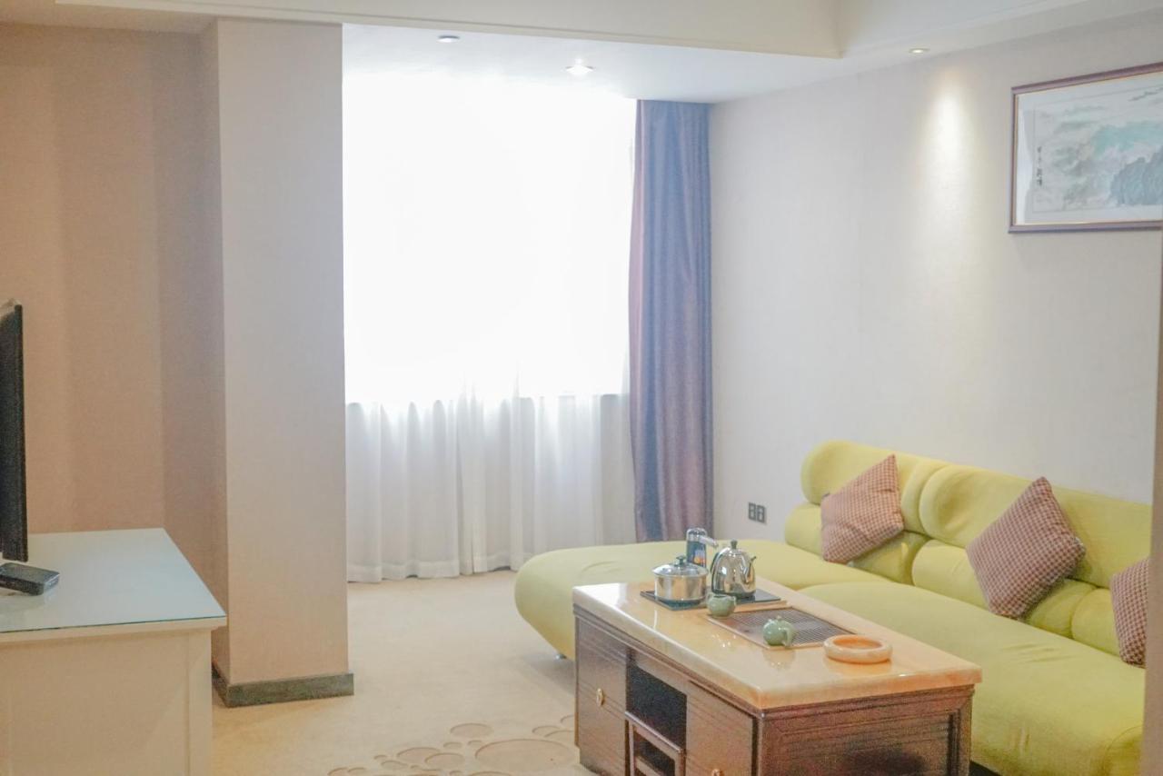 Paco Hotel Tianhe Coach Terminal Metro Satation Guangzhou-Free Shuttle Bus For Canton Fair Exterior photo